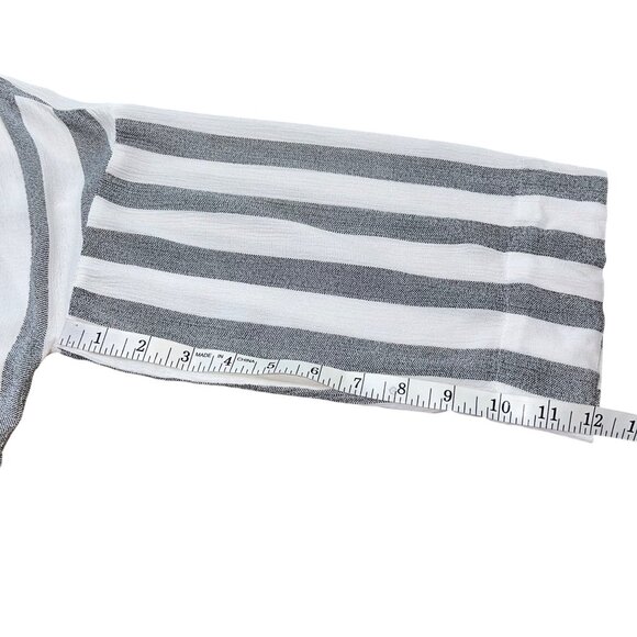 Umgee Gray and White Stripe Top / Vertical Stripe Collared Tunic / Plus Size 1X - Picture 5 of 7